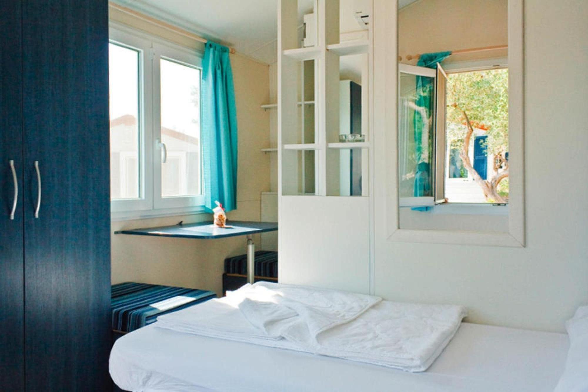 Mobile Homes In Camp Kovacine, Cres, With Long Pebble Beach エクステリア 写真
