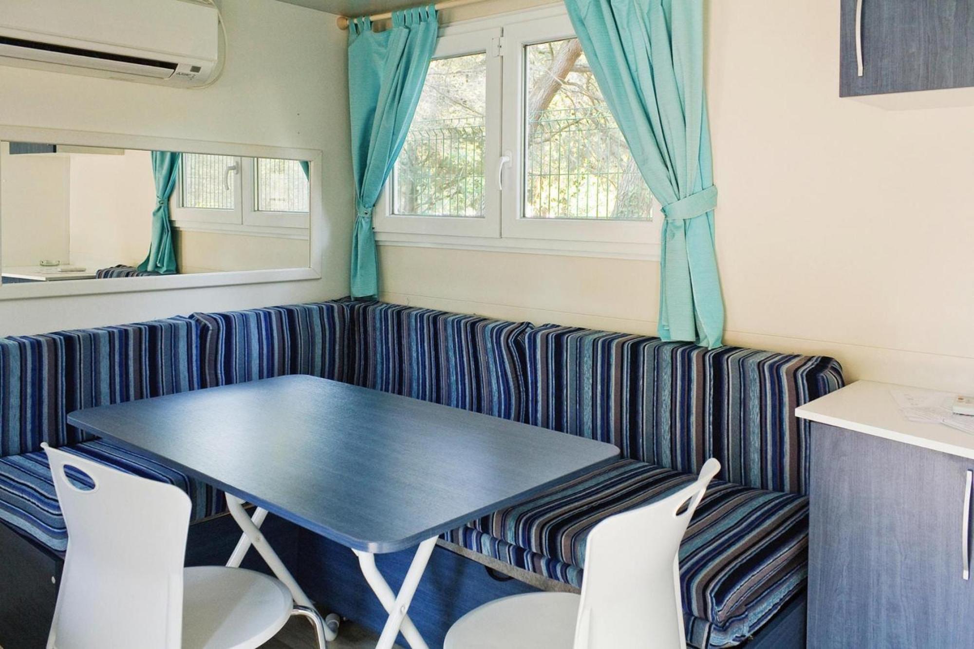 Mobile Homes In Camp Kovacine, Cres, With Long Pebble Beach エクステリア 写真